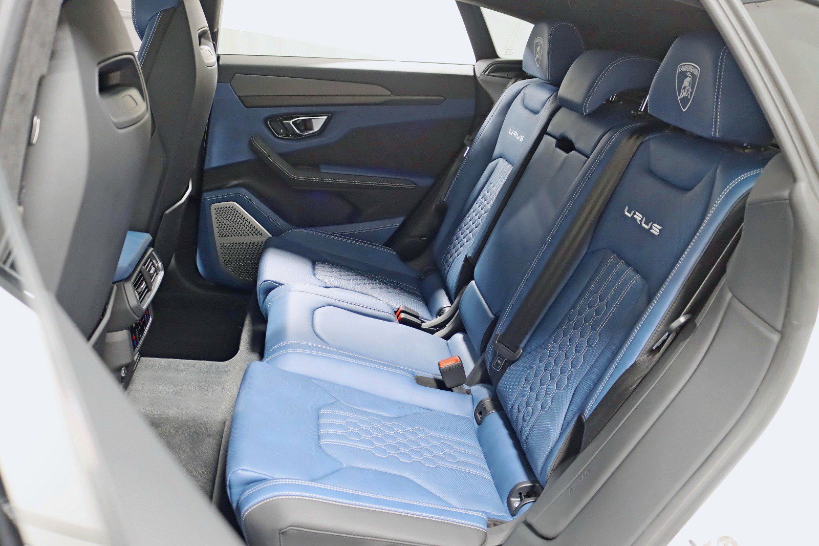 Used 2024 Lamborghini Urus S image 35