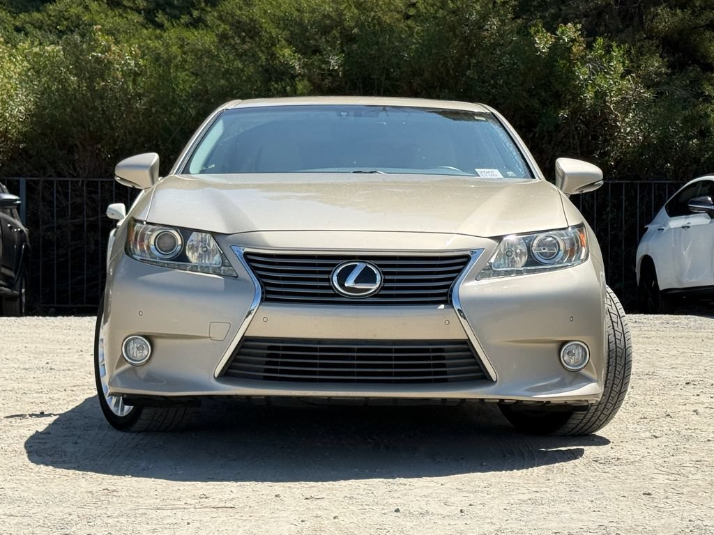 Used 2013 Lexus ES 350 w/ Luxury Pkg FWD image 4