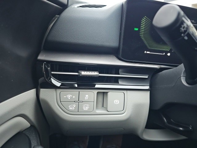 New 2026 Kia Sportage EX image 17