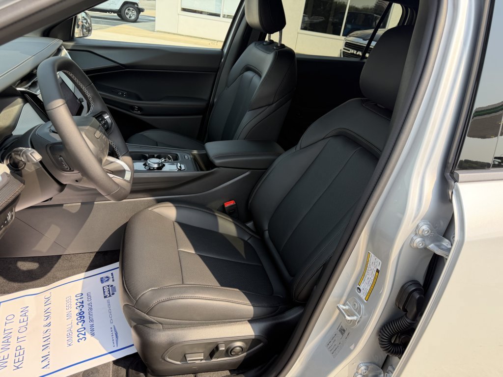New 2026 Jeep Cherokee Limited AWD/4WD image 11