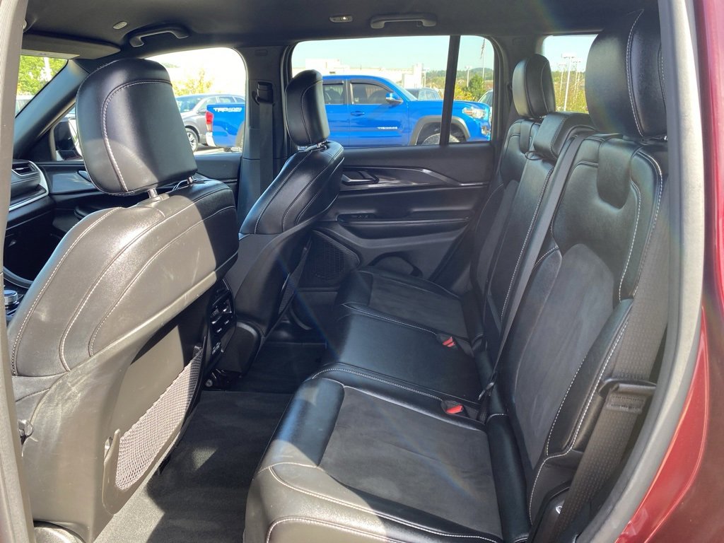 Used 2023 Jeep Grand Cherokee Altitude image 18