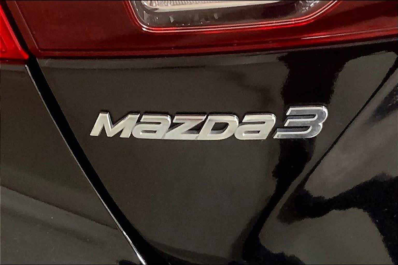 Used 2014 MAZDA MAZDA3 s Grand Touring w/ Technology Package FWD image 8