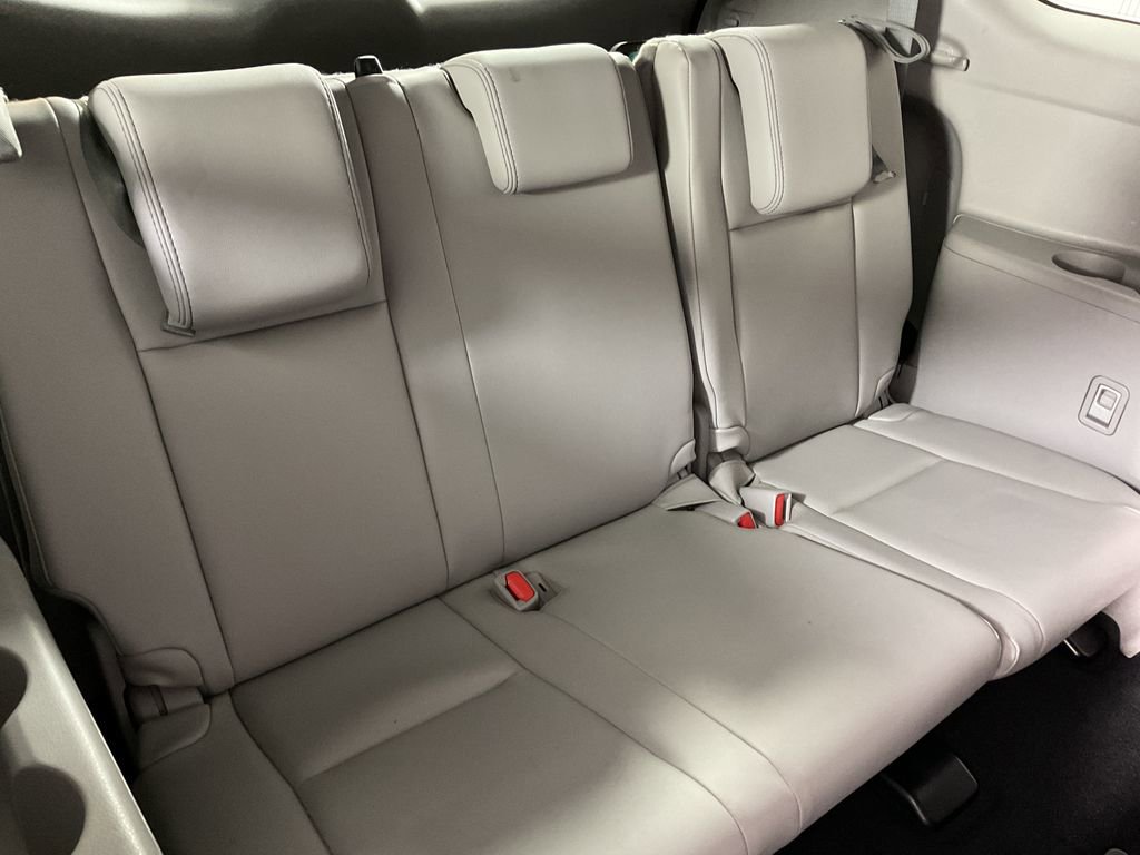 Used 2014 Toyota Highlander XLE image 24