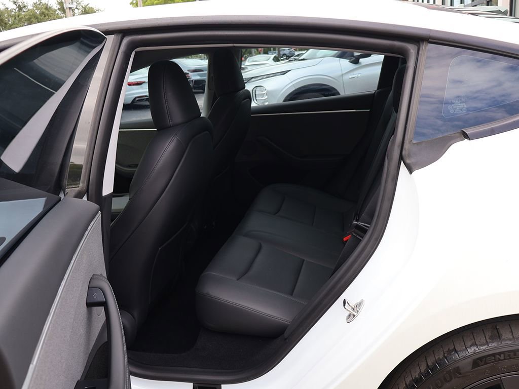 Used 2024 Tesla Model 3 Standard Range RWD image 37