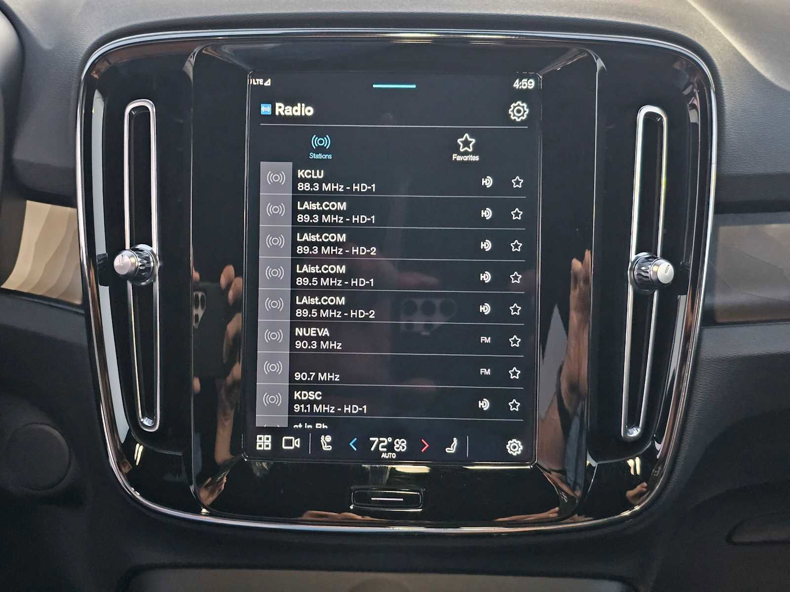 Used 2023 Volvo XC40 Recharge Ultimate image 26