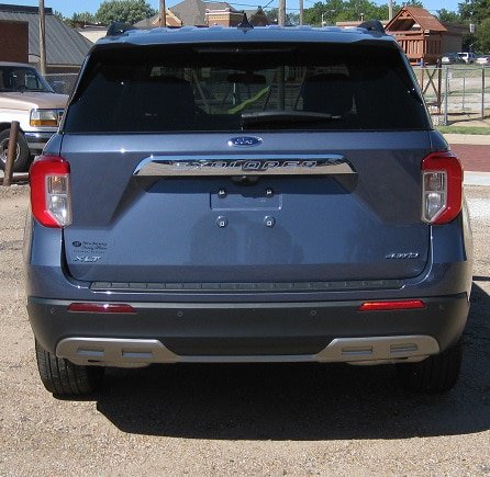 Used 2021 Ford Explorer XLT w/ Equipment Group 202A AWD/4WD image 4