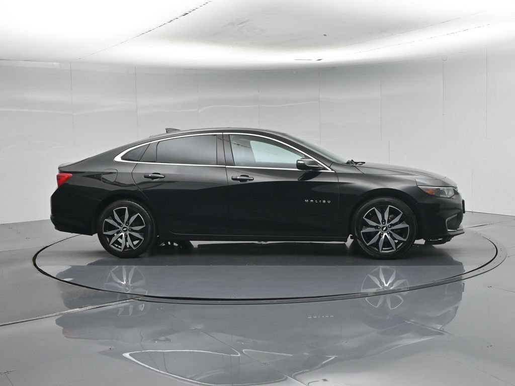 Used 2017 Chevrolet Malibu LT w/ Leather Package FWD image 31