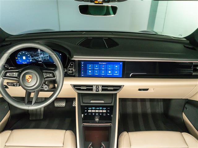 Used 2026 Porsche Macan Electric RWD image 16