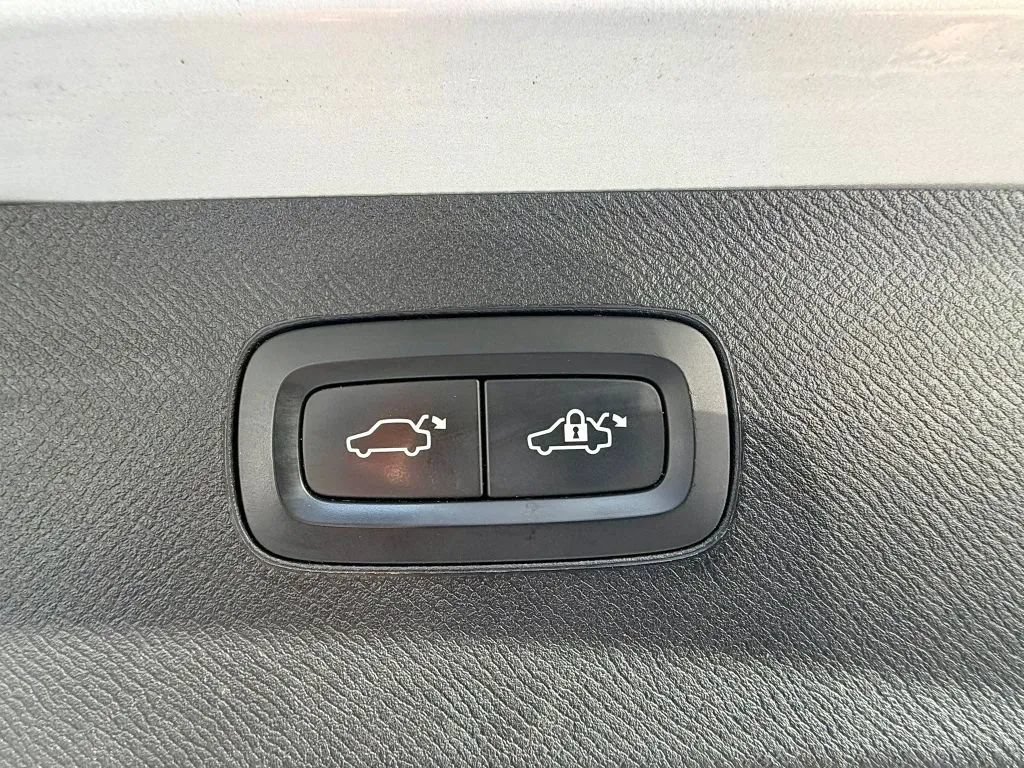 Used 2018 Volvo XC90 T6 Inscription w/ Convenience Package AWD/4WD image 29