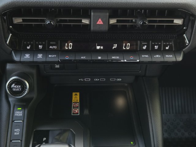 Used 2026 Toyota Land Cruiser w/ Premium Package AWD/4WD image 17