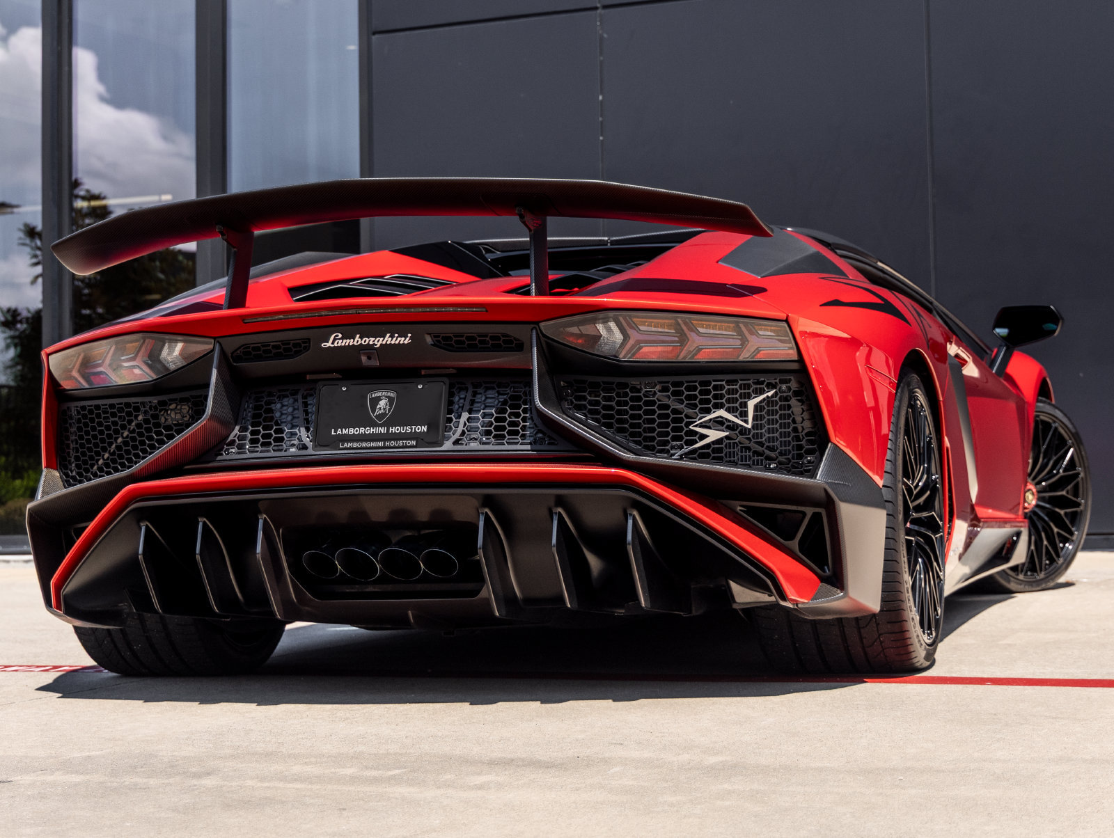 Used 2017 Lamborghini Aventador LP 750-4 Superveloce AWD/4WD image 9