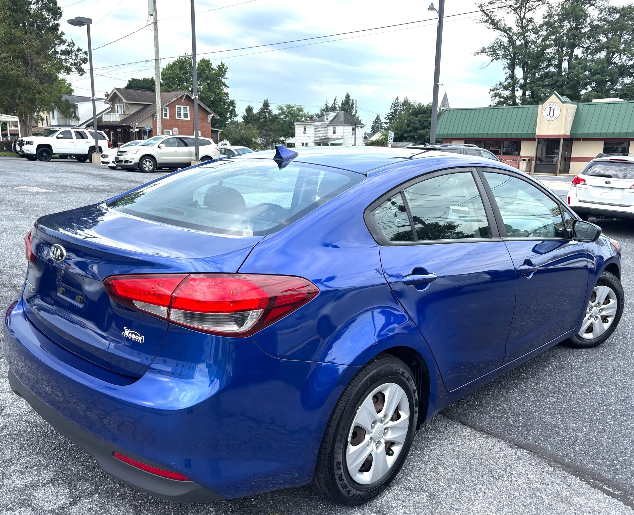 Used 2017 Kia Forte LX FWD image 5