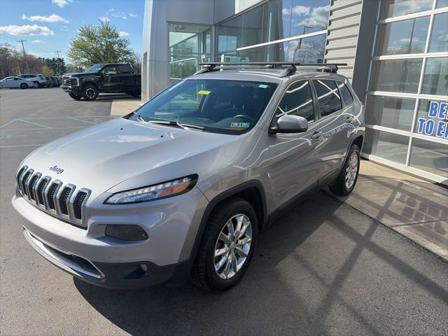 Used 2017 Jeep Cherokee Limited image 2