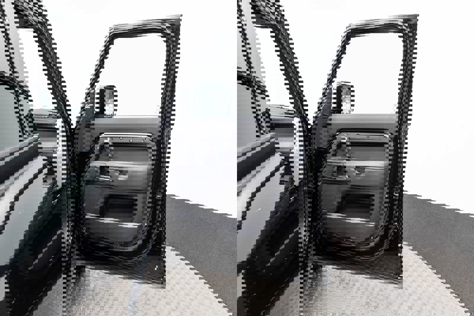 Used 2025 Land Rover Defender 110 S image 37