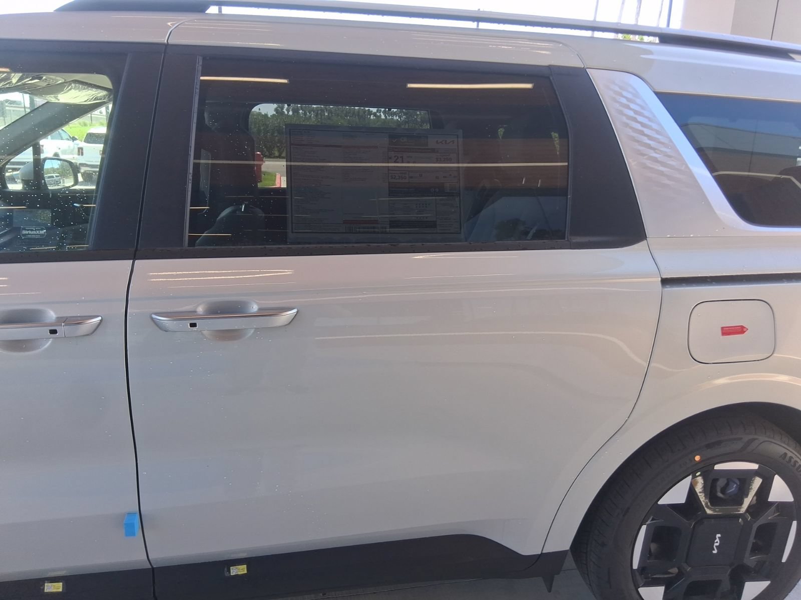 New 2026 Kia Carnival EX FWD image 19