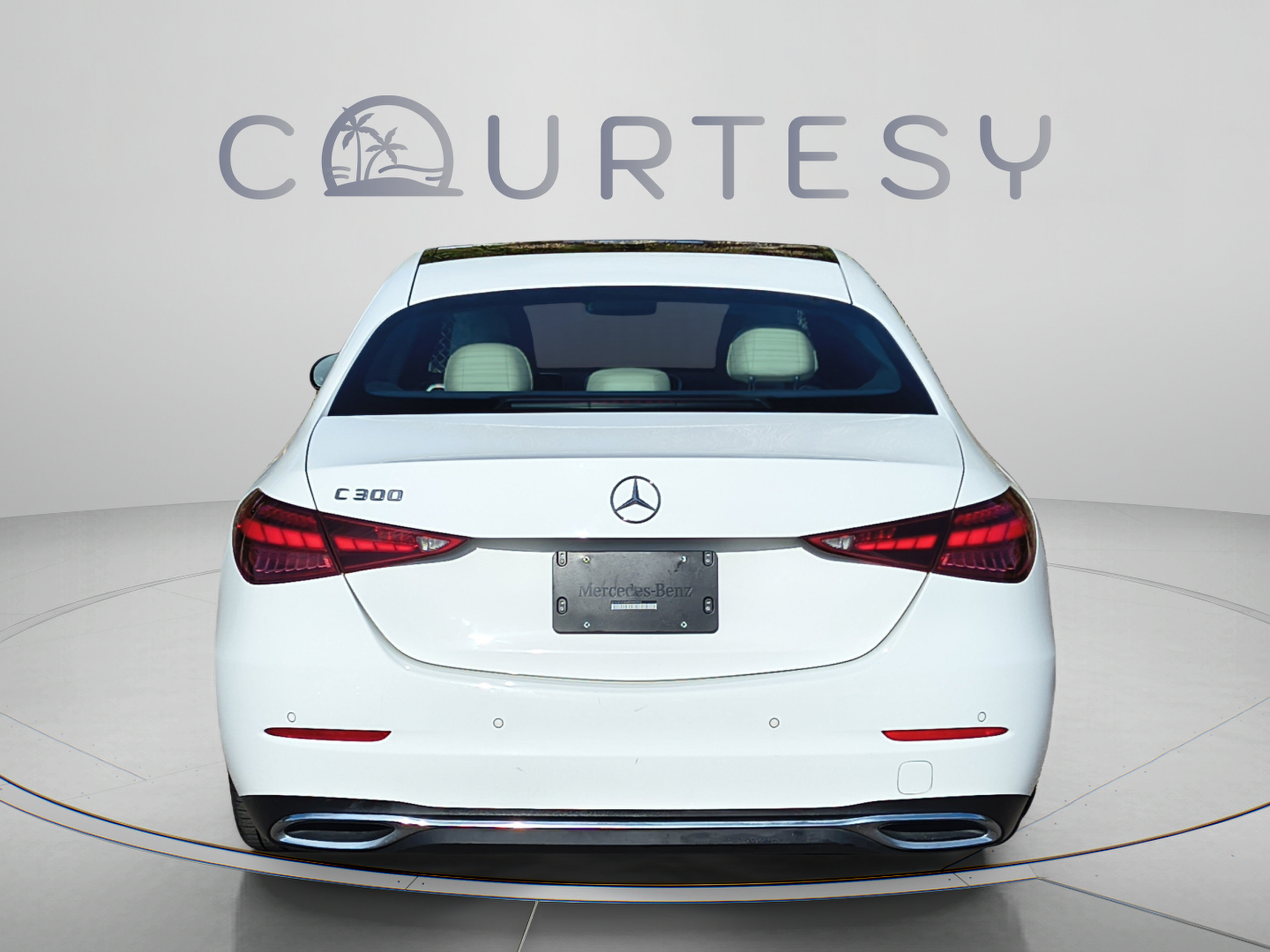 Used 2023 Mercedes-Benz C 300 Sedan image 4
