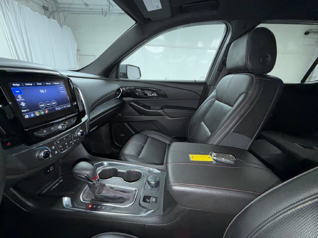 Used 2023 Chevrolet Traverse RS AWD/4WD image 23