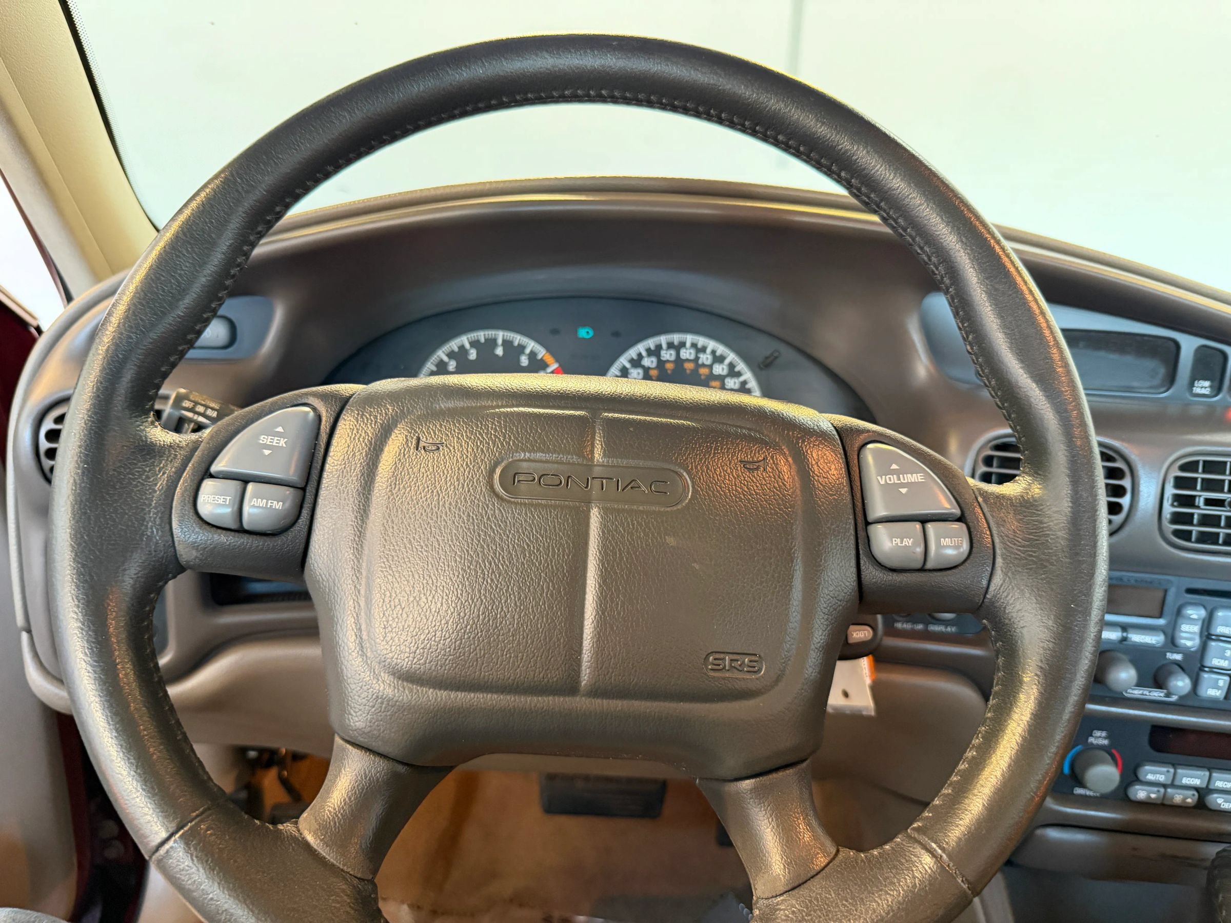Used 2000 Pontiac Grand Prix GT w/ Opt Pkg FWD image 12