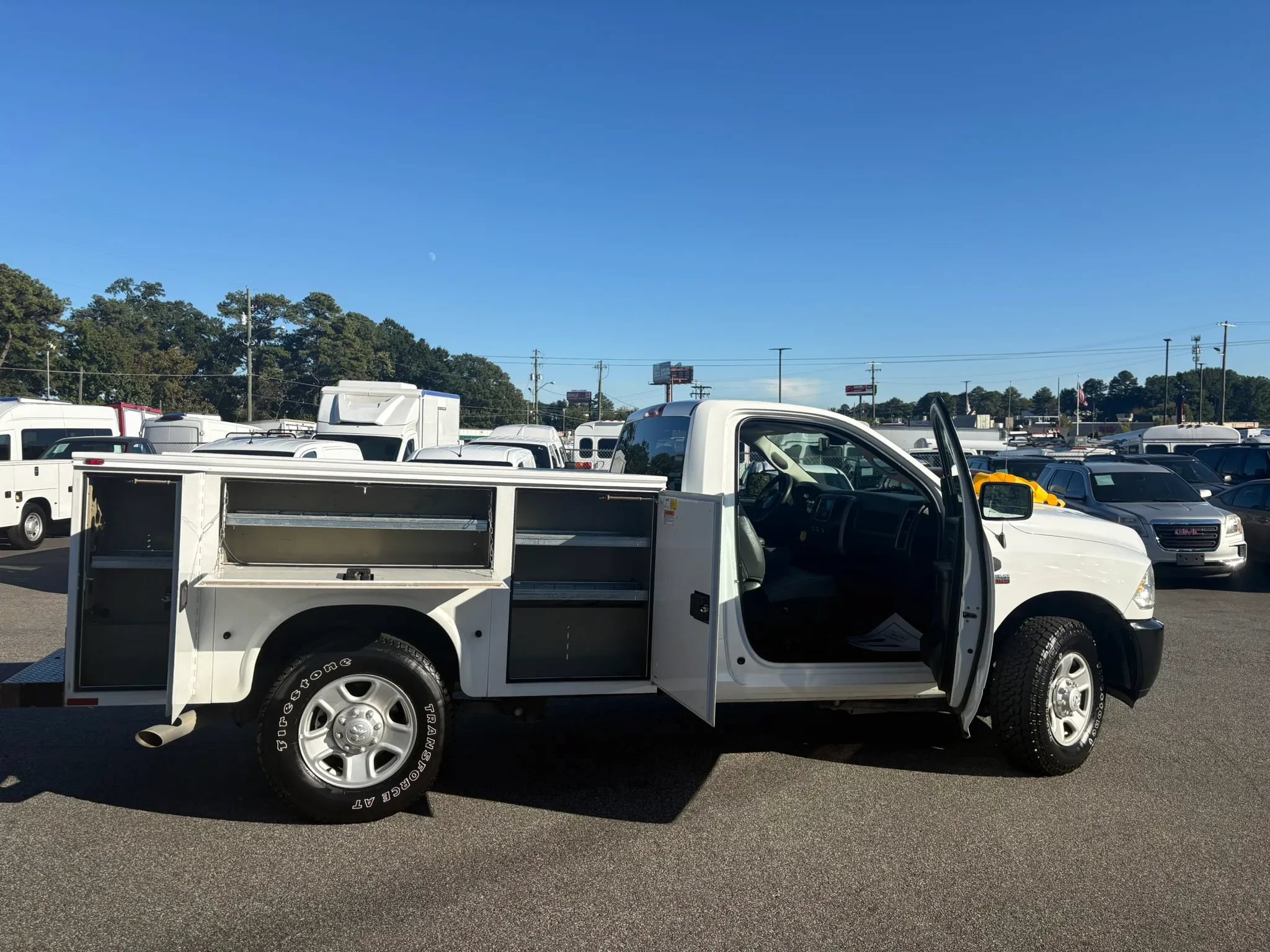 Used 2018 RAM 2500 Tradesman RWD image 21