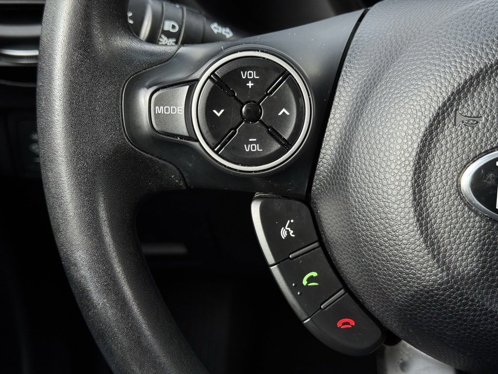 Used 2015 Kia Soul image 26