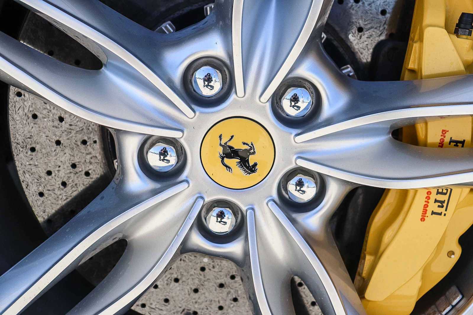 Used 2021 Ferrari Roma RWD image 15