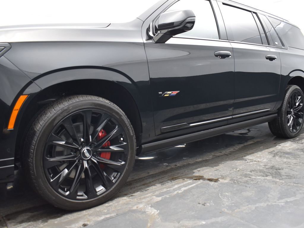 Certified 2026 Cadillac Escalade ESV V w/ LPO, ONYX Package image 40