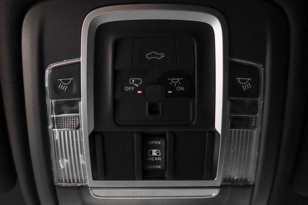 Used 2021 RAM 2500 Laramie w/ Night Edition AWD/4WD image 31