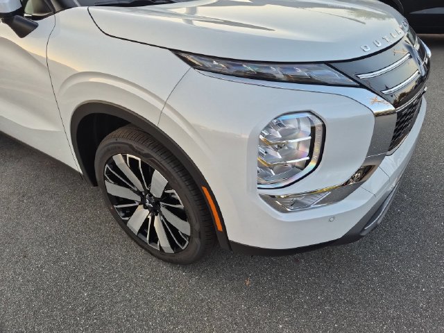 New 2026 Mitsubishi Outlander SE FWD image 9