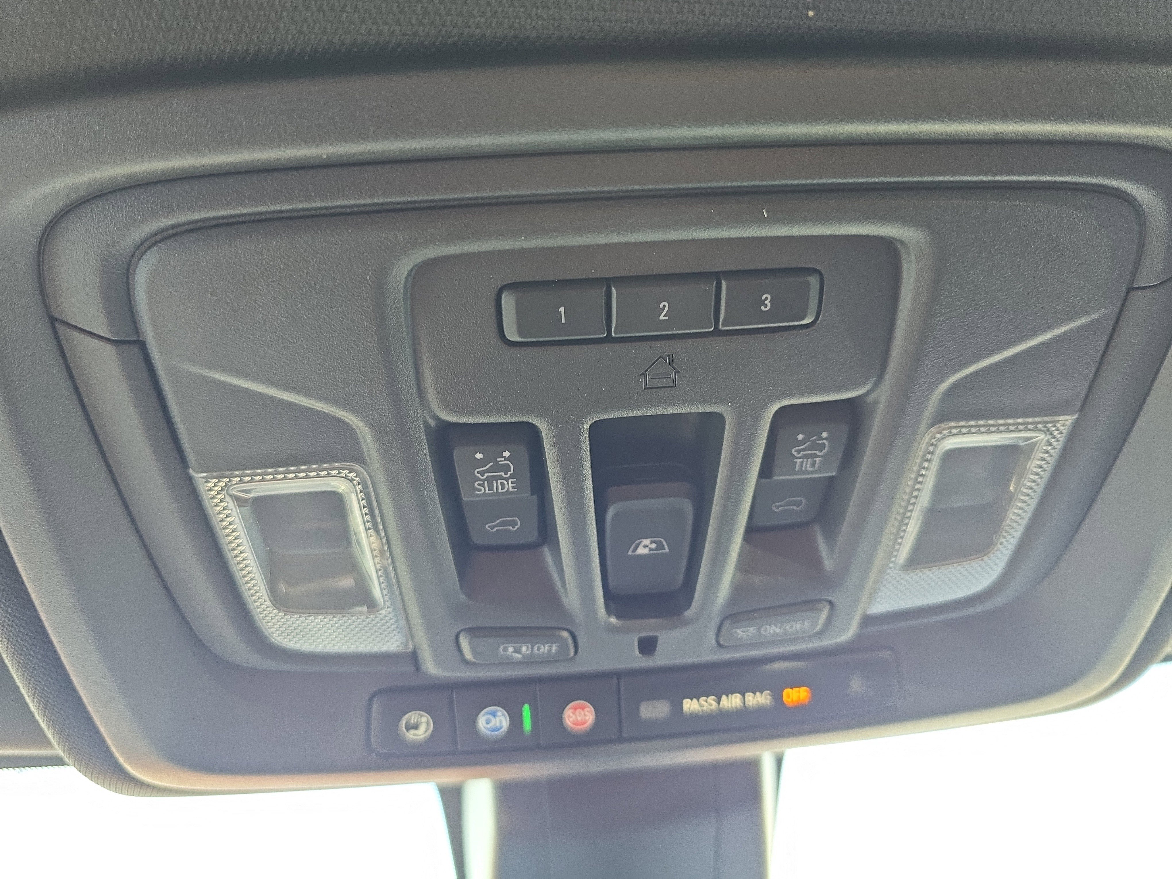 Used 2021 Chevrolet Silverado 1500 High Country w/ Technology Package image 33