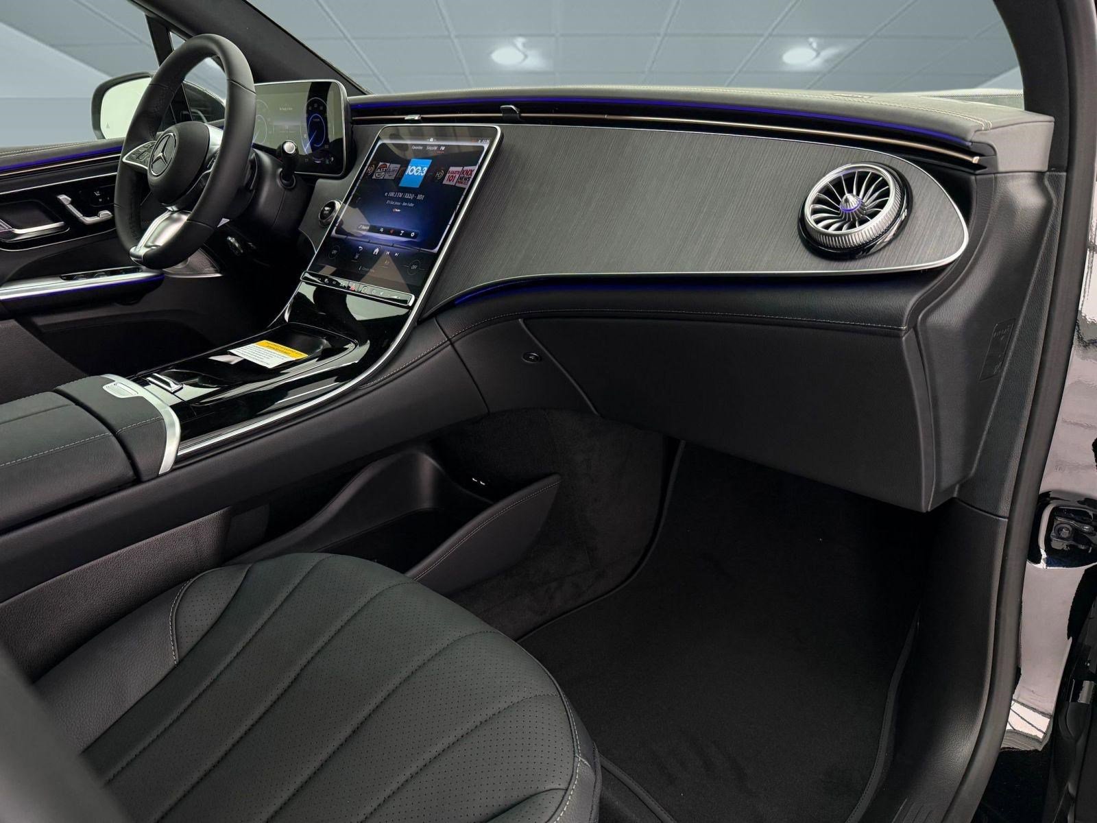 New 2026 Mercedes-Benz EQE 320 4MATIC SUV image 22