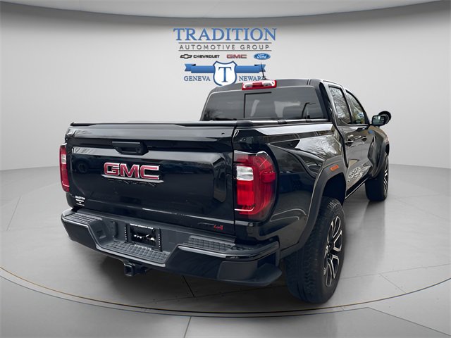 Used 2024 GMC Canyon AT4 image 4