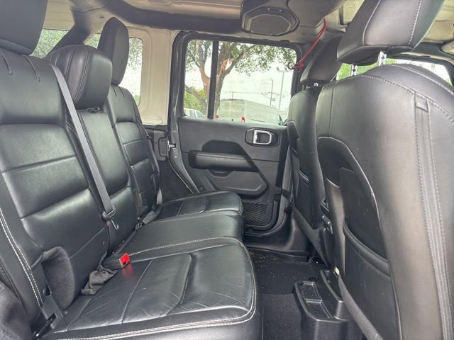 Used 2018 Jeep Wrangler Unlimited Sahara AWD/4WD image 13