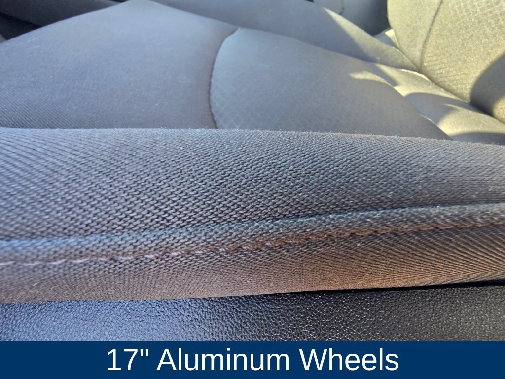 Used 2025 Chevrolet Malibu LT FWD image 19