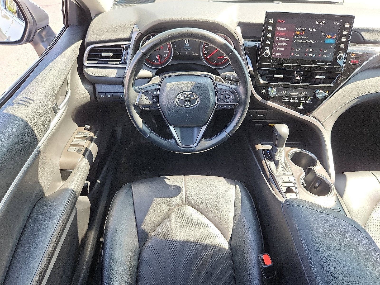 Used 2023 Toyota Camry XSE image 10