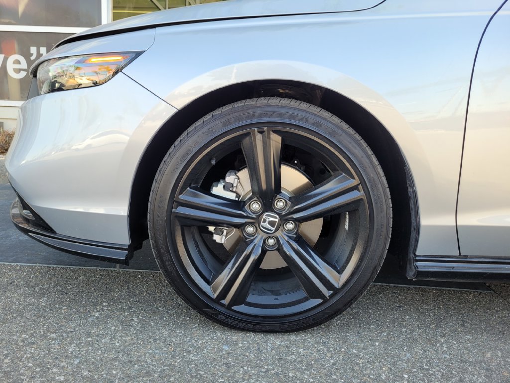 Used 2025 Honda Accord Sport image 36