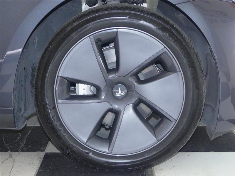Used 2023 Tesla Model 3 Standard Range image 30