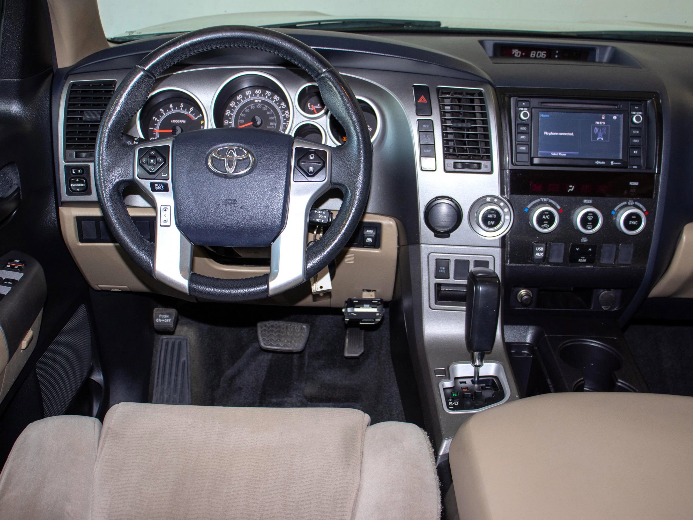 Used 2014 Toyota Sequoia SR5 RWD image 11