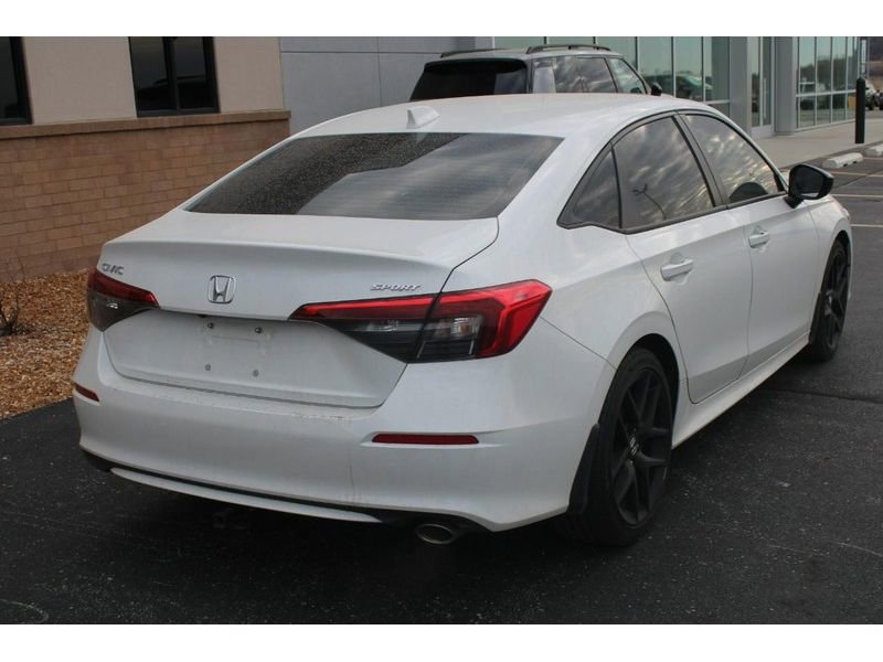 Used 2023 Honda Civic Sport image 3