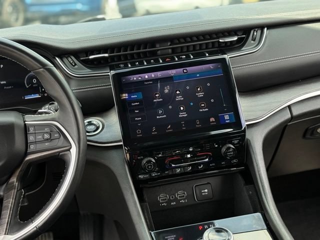 Used 2021 Jeep Grand Cherokee L Limited w/ Trailer Tow Group (B) AWD/4WD image 24