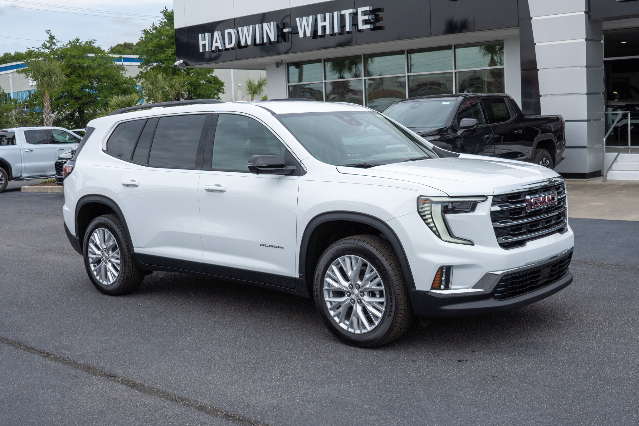 New 2026 GMC Acadia Elevation FWD image 1