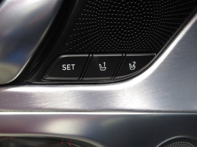 Used 2020 Genesis G70 3.3T w/ Sport Package AWD/4WD image 23