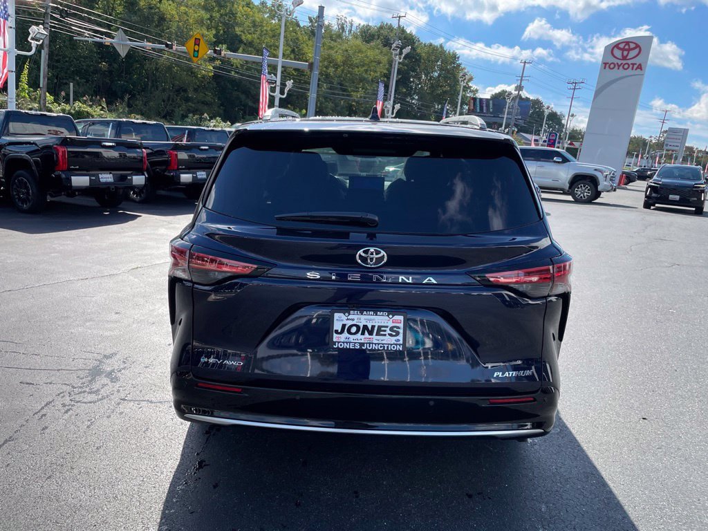 New 2026 Toyota Sienna Platinum AWD/4WD image 6