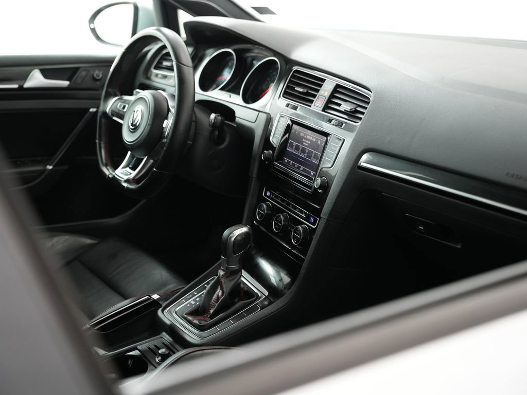 Used 2015 Volkswagen GTI SE FWD image 52