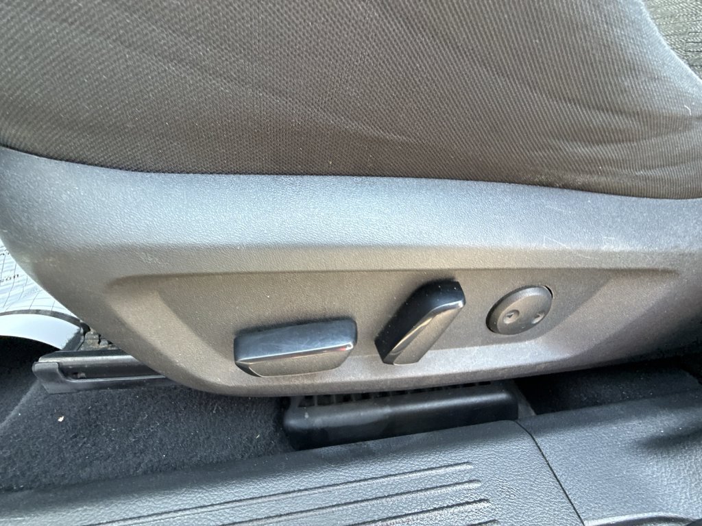 Used 2023 Nissan Rogue SV FWD image 21