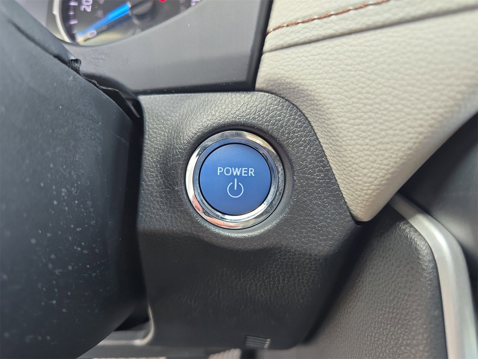 Used 2021 Toyota RAV4 XLE Premium image 26