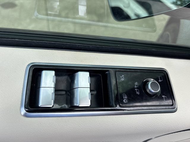 Used 2020 Land Rover Range Rover HSE AWD/4WD image 23