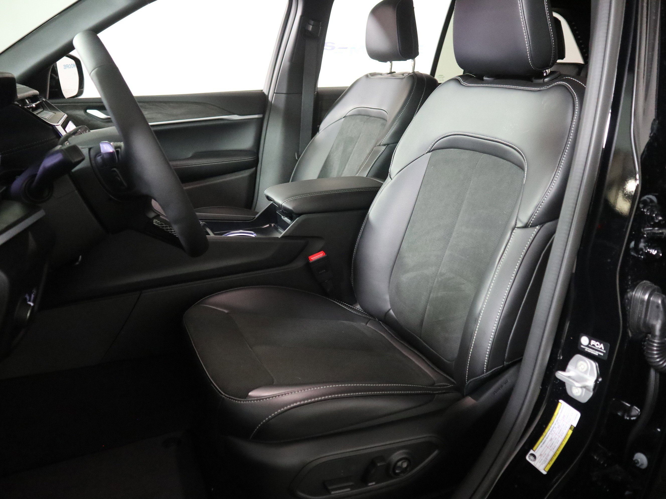 New 2026 Jeep Grand Cherokee Altitude AWD/4WD image 22