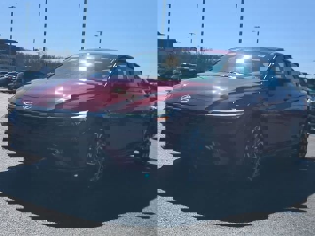 Certified 2025 Hyundai Elantra Sport image 7