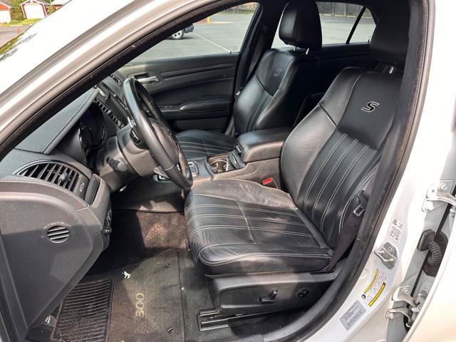 Used 2015 Chrysler 300 S w/ 300S Premium Group RWD image 6