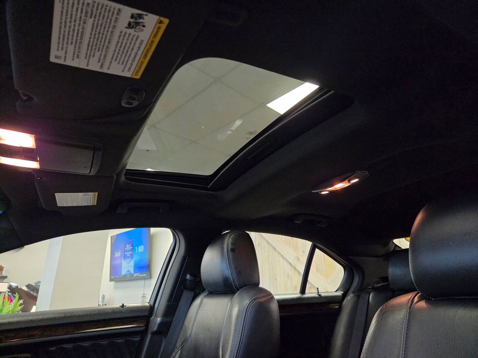 Used 2016 Ford Taurus Limited w/ Equipment Group 301A image 38